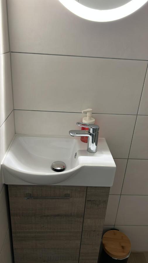 Studio T A 5Mn Euro Airport Avec Terrasse سا لووي المظهر الخارجي الصورة